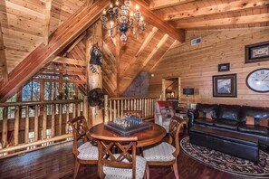 Interior - Grace Manor, Private Pool, FREE Attraction tickets for each paid day, Hot Tub!!! (Sevierville)
