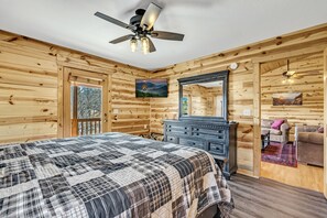 5 bedrooms, iron/ironing board, free WiFi