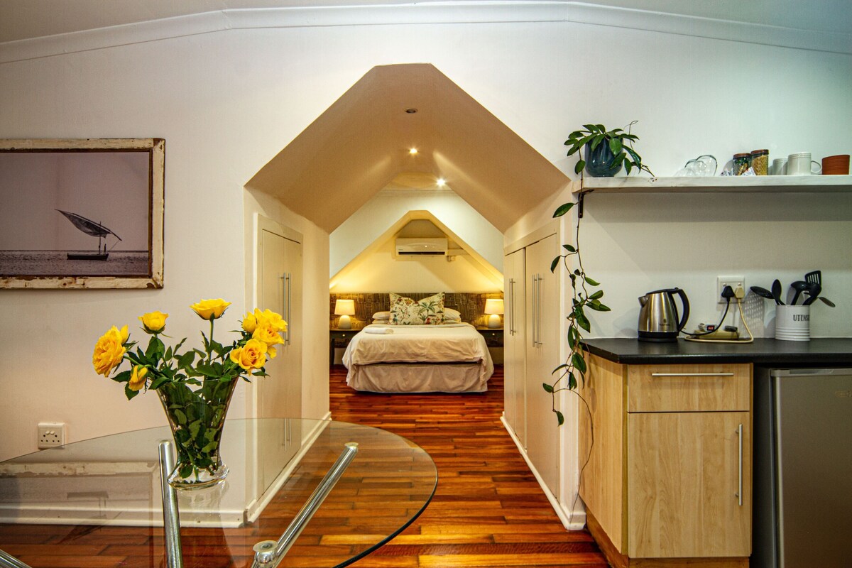 Premium bedding, pillowtop beds, desk, blackout drapes