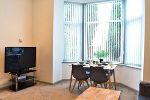 Apartment, 2 Queen Beds | Dining - Beautiful 2-bed Apartment in Lancashire (Burnley)