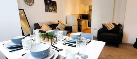 アパートメント クイーンベッド 2 台 | レストラン