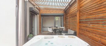 Villa Standing Heated Pool Jacuzzi 5 Bedrooms 12 Pers