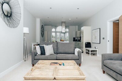 Blue Heron - 2 Bedroom Apt with 2 parking spaces