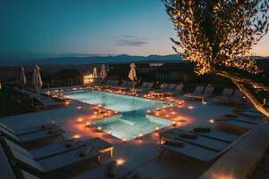 2 piscinas al aire libre