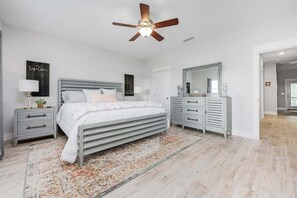 4 bedrooms, iron/ironing board, free WiFi, bed sheets