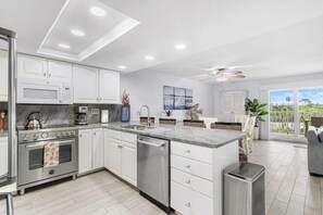 Fridge, microwave, oven, stovetop - Beachside 2/2 Condo in Indian Shores at Holiday Villa`s II! (Indian Shores)