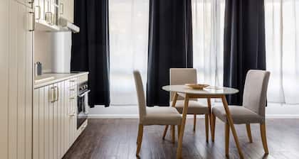 Largo Molina Studio III by Wonderful Italy