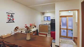 Family House | In-room dining