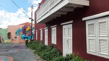 City Single Room, 1 Twin Bed, Non Smoking | Hypo-allergenic bedding available, laptop workspace, WiFi (free)