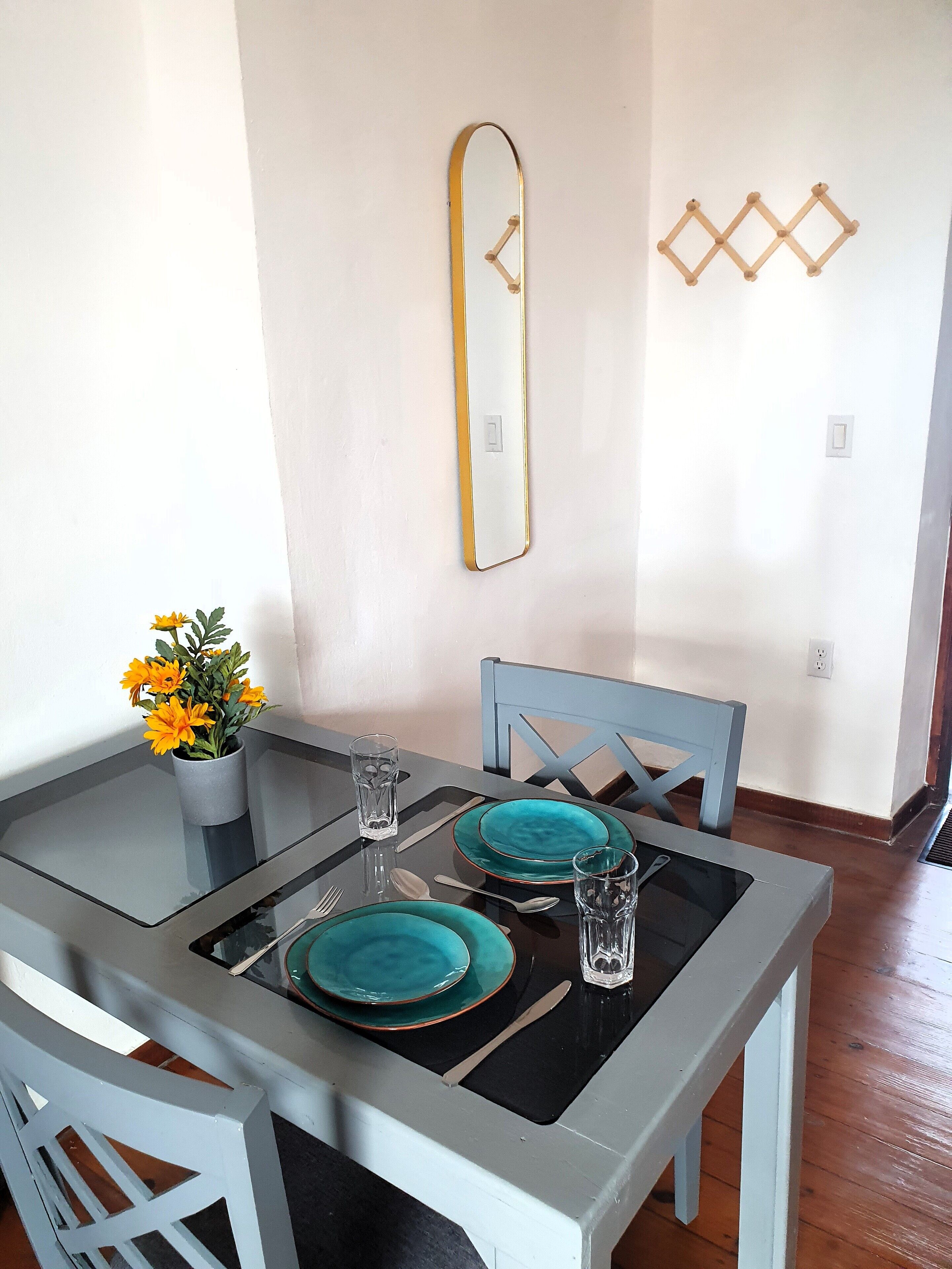 City Condo, 1 Bedroom, Balcony, City View | In-room dining