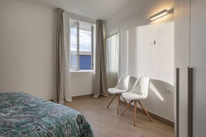 1 chambre, fer et planche à repasser, Wi-Fi gratuit, draps fournis