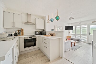 Stone's throw from beach and forest, country walks