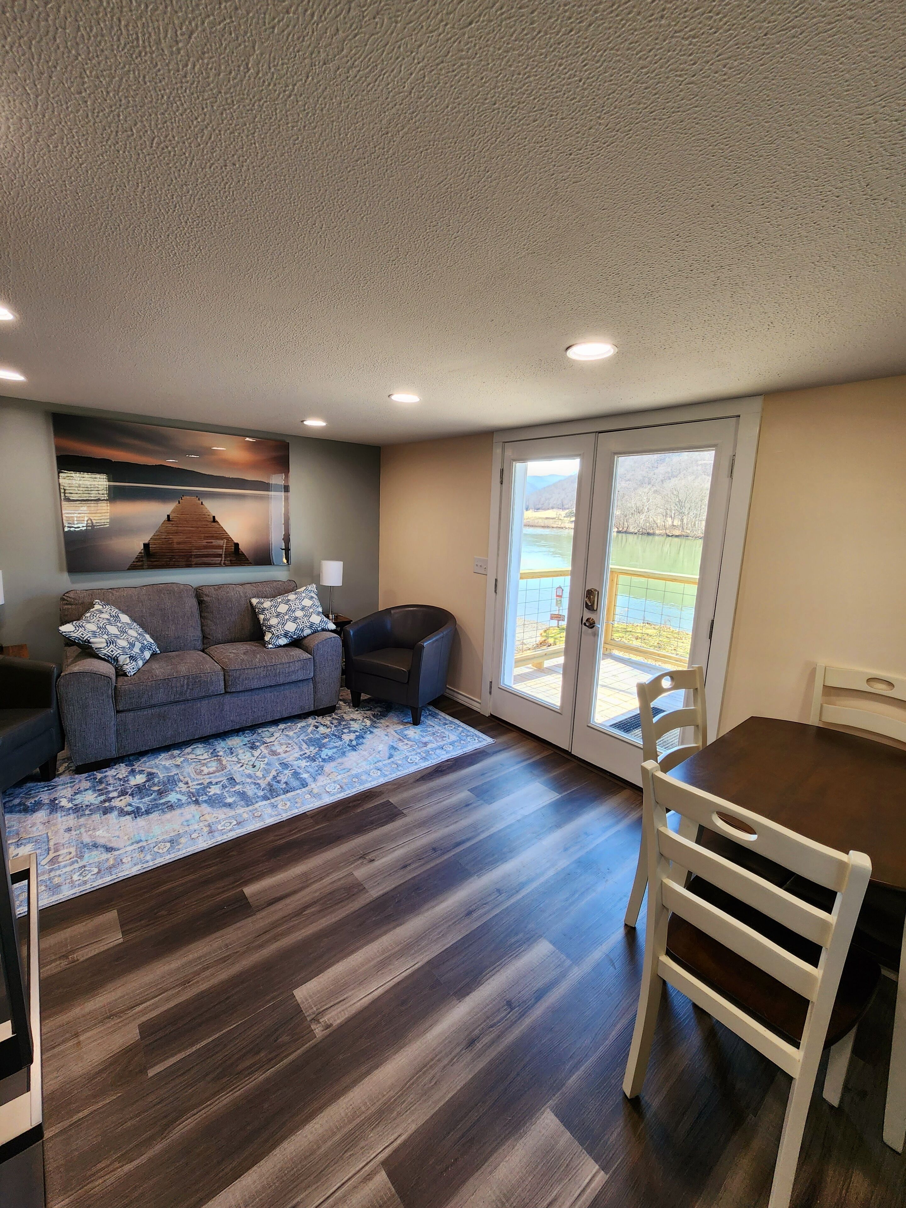 Charming 3 bedroom home on the New River