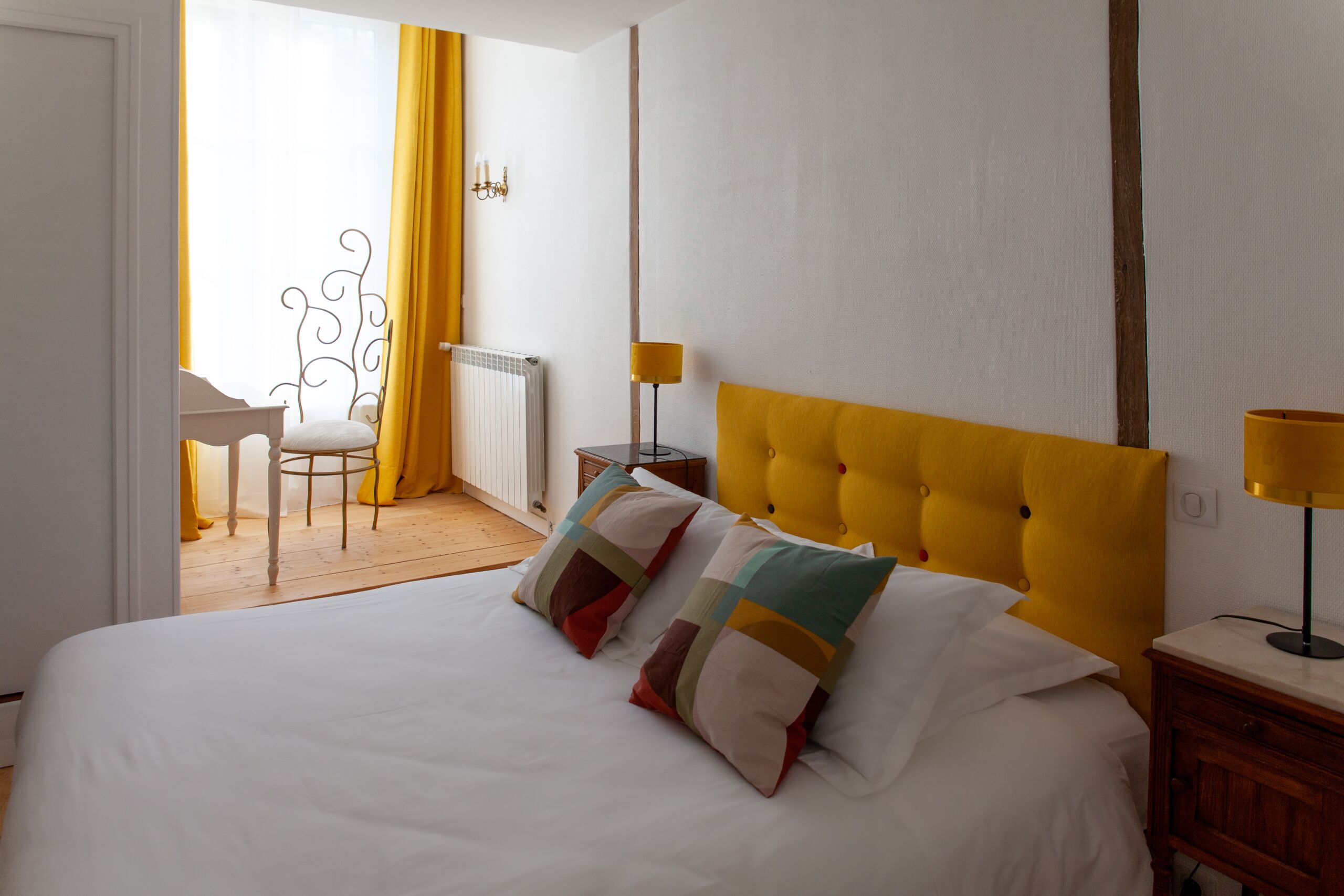 Traditional Double Room, 1 Bedroom | Laptop workspace, blackout curtains, travel cot, free WiFi