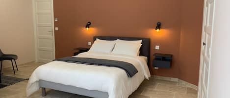 Deluxe Triple Room | Premium bedding, memory foam beds, in-room safe, desk