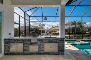 Piscine extérieure, piscine chauffée
