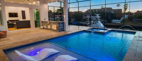 室外游泳池,恒温泳池