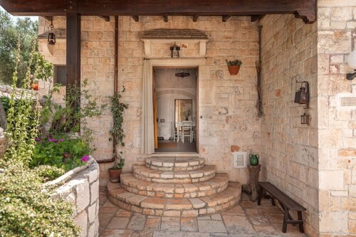 I Sette Coni - Trulli cottage with swimming pool Itria Valley