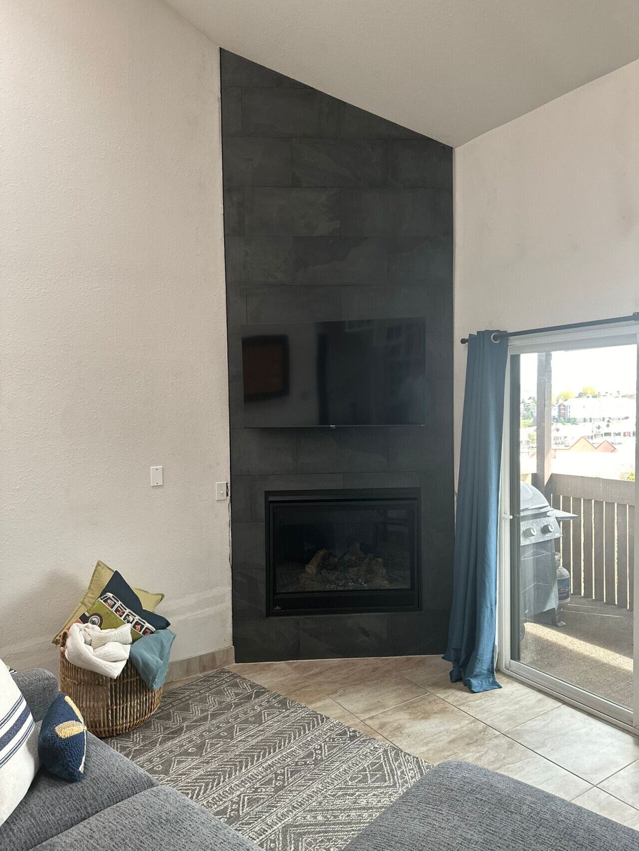 TV, fireplace, stereo