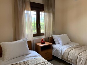 Villa | 3 Schlafzimmer, Bügeleisen/Bügelbrett, kostenloses WLAN, Bettwäsche