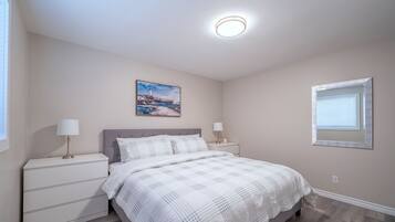 3 dormitoris, escriptori, planxa i posts de planxar i wifi