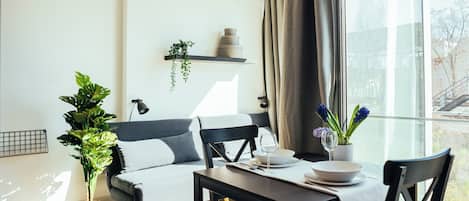 Deluxe Studio | Individually decorated, individually furnished, free WiFi, bed sheets