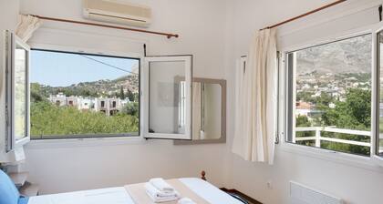 Ferienhaus 'Stunning Views Kantouni Beach' mit Bergblick, WLAN und Klimaanlage