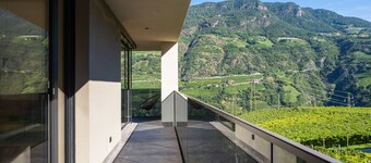 Appartement 'Falser's Mountain Lodge' met uitzicht op de bergen, privéterras en Wi-Fi