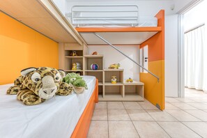 3 dormitorios, tabla de planchar con plancha, wifi gratis y ropa de cama