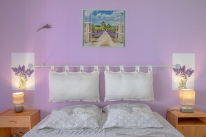 1 bedroom, iron/ironing board, free WiFi, bed sheets - Holiday Apartment "Stomolocation" with Private Terrace, A/C & Wi-Fi (Sainte-Maxime)