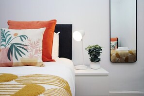 4 dormitorios, tabla de planchar con plancha, Internet y ropa de cama