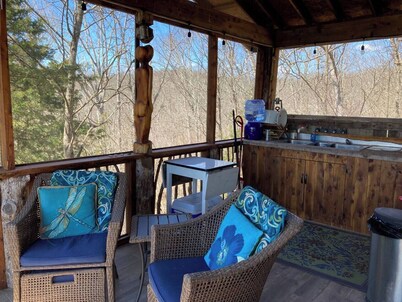 Glamping MoonRise Cabin-Serene & Unique off Katy Trail
