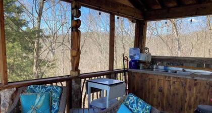 Glamping MoonRise Cabin-Serene & Unique off Katy Trail