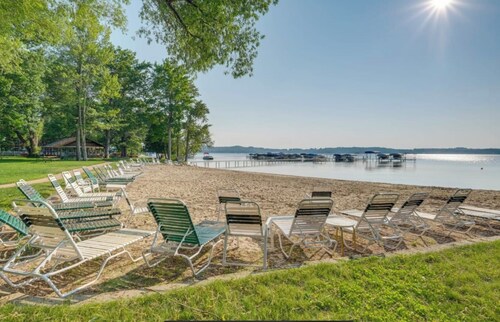 Cozy Condo, Includes Beech club and Pool Passes.