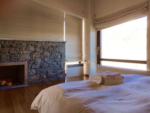 Grand Villa | 4 bedrooms, laptop workspace, free WiFi, bed sheets - Livadi Villas by White Hills (Distomo-Arachova-Antikyra)