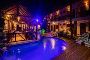 Outdoor pool - Pousada Laguna Blue (Paraty)