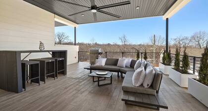 The Roman - Luxury Townhome - 1m to DT