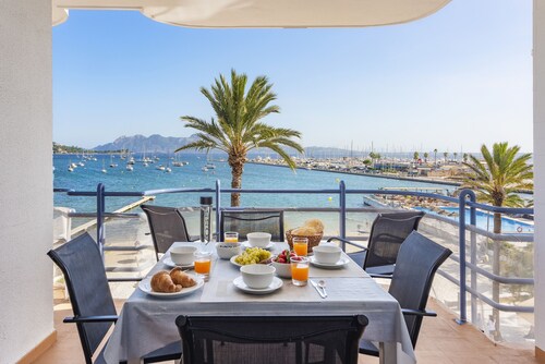 Seaview Apt Anita 3 by JS Villas