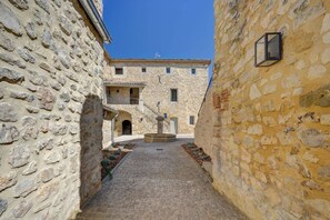Exterior - Domaine de Privadière & Spa (Garrigues-Sainte-Eulalie)