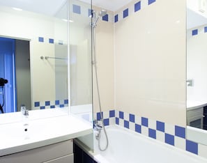 Hair dryer, towels