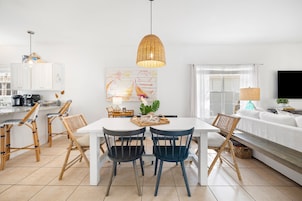 House | In-room dining