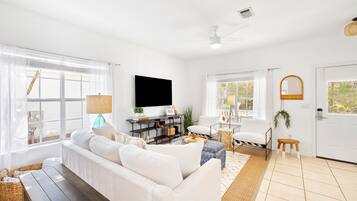 House | Living area | 50-inch Smart TV with digital channels, TV, Netflix