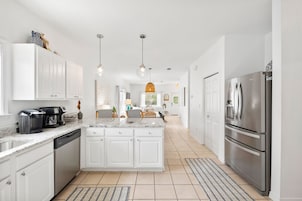House | Private kitchen | Full-size fridge, microwave, oven, stovetop