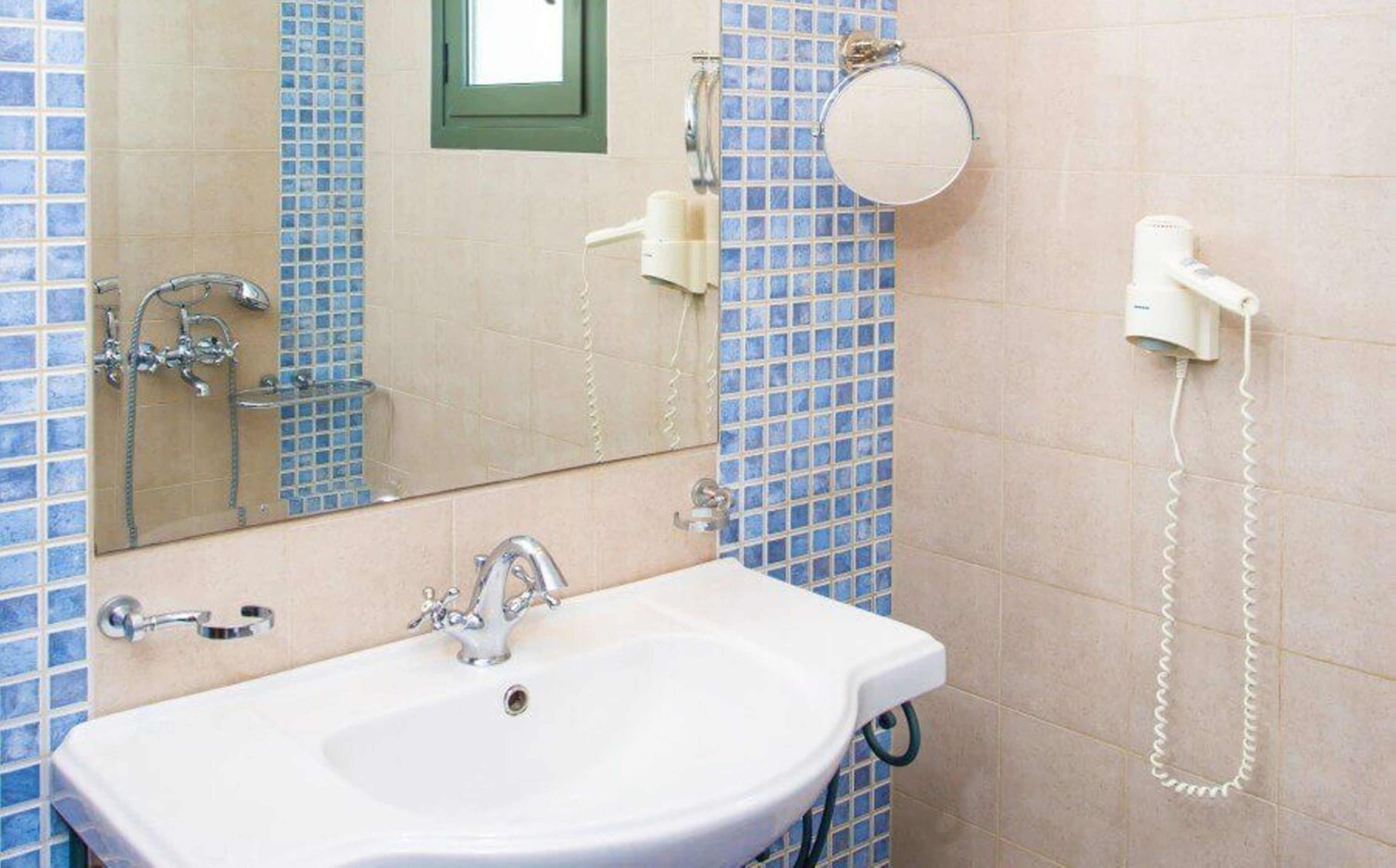 淋浴設備、環保梳洗用品、風筒、提供毛巾