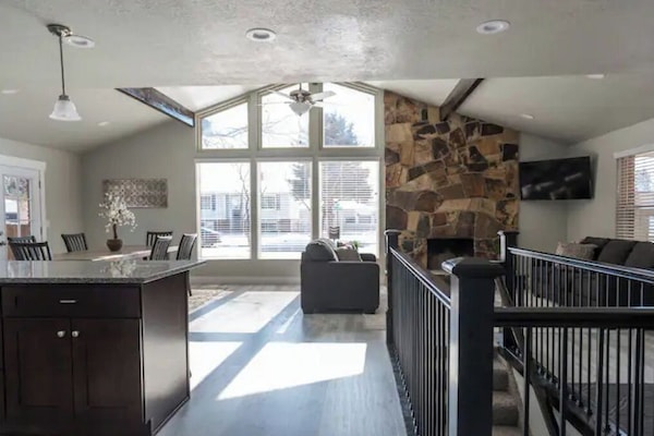 Una Smart TV, una oficina