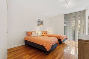 2 bedrooms, iron/ironing board, travel cot, WiFi