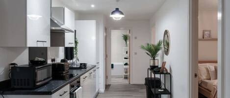 Fridge, microwave, oven, stovetop