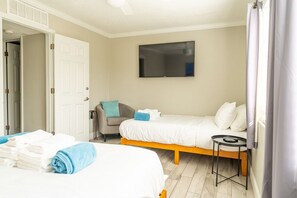 1 chambre, bureau, fer et planche à repasser, Wi-Fi