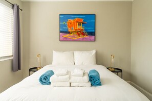 1 habitación, escritorio, tabla de planchar con plancha y wifi