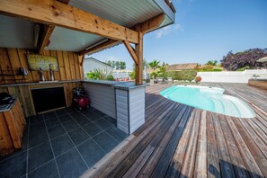Outdoor pool, a heated pool